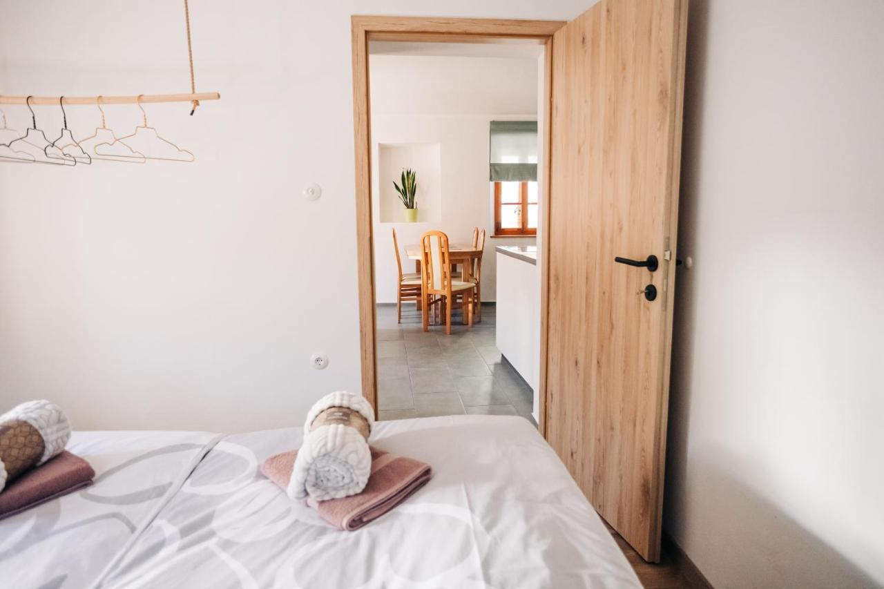 Stekner House Apartma Ljubno Eksteriør billede